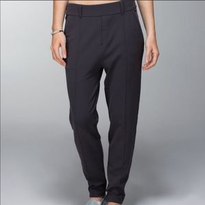 Women’s Lululemon trouser
